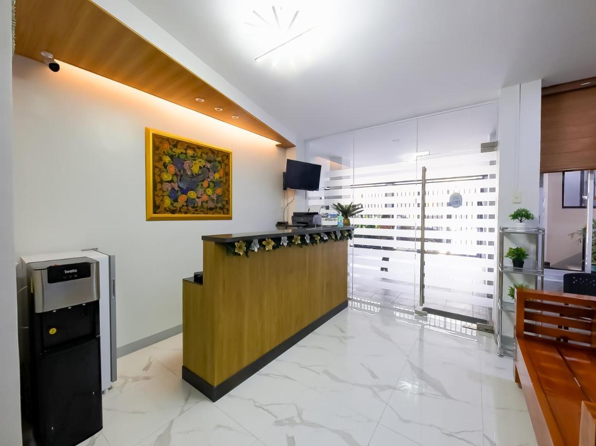 Oyo 848 Dona Aurora Condotel Quezon City Εξωτερικό φωτογραφία