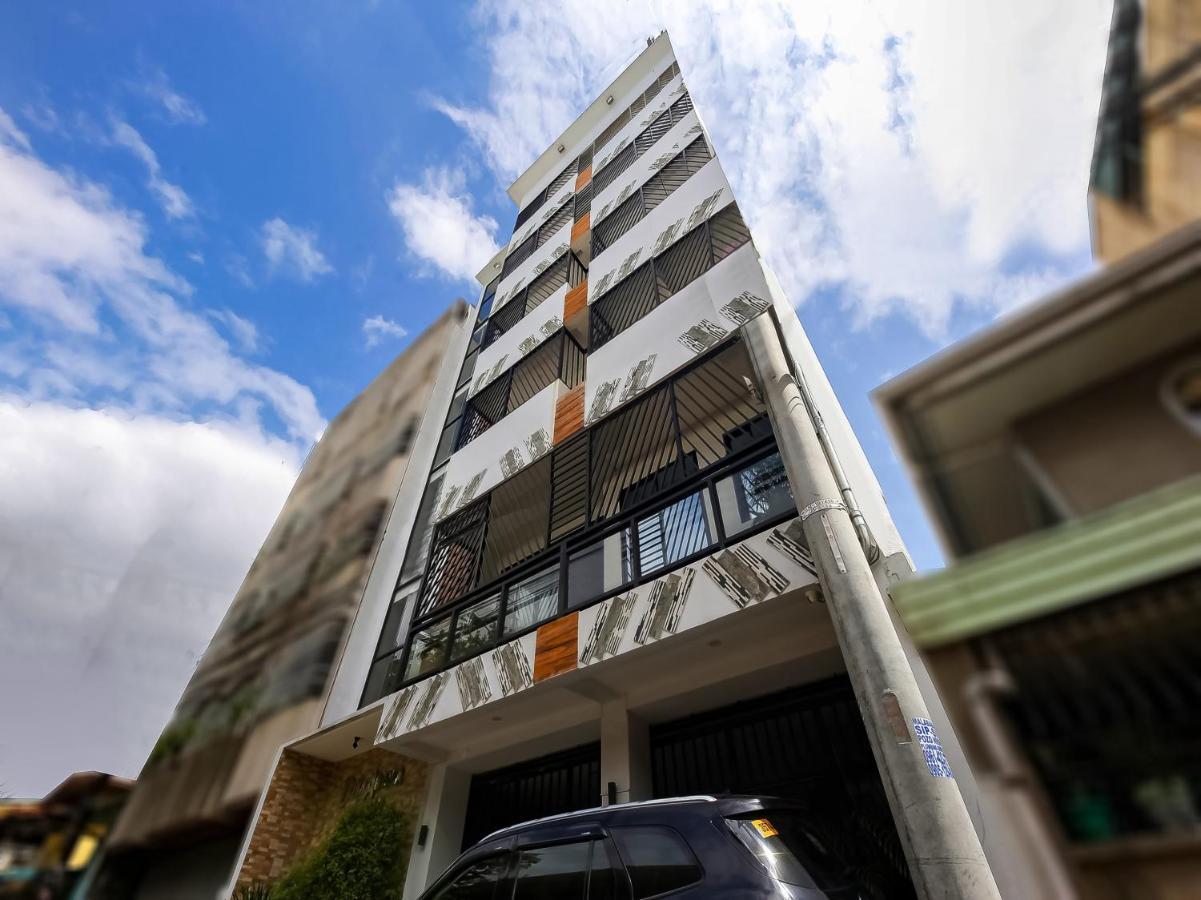 Oyo 848 Dona Aurora Condotel Quezon City Εξωτερικό φωτογραφία