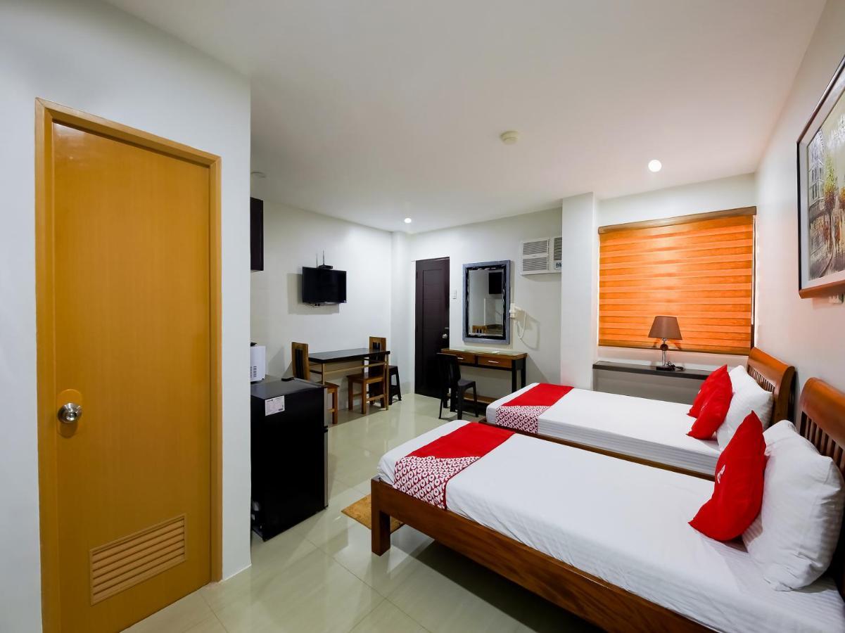 Oyo 848 Dona Aurora Condotel Quezon City Εξωτερικό φωτογραφία