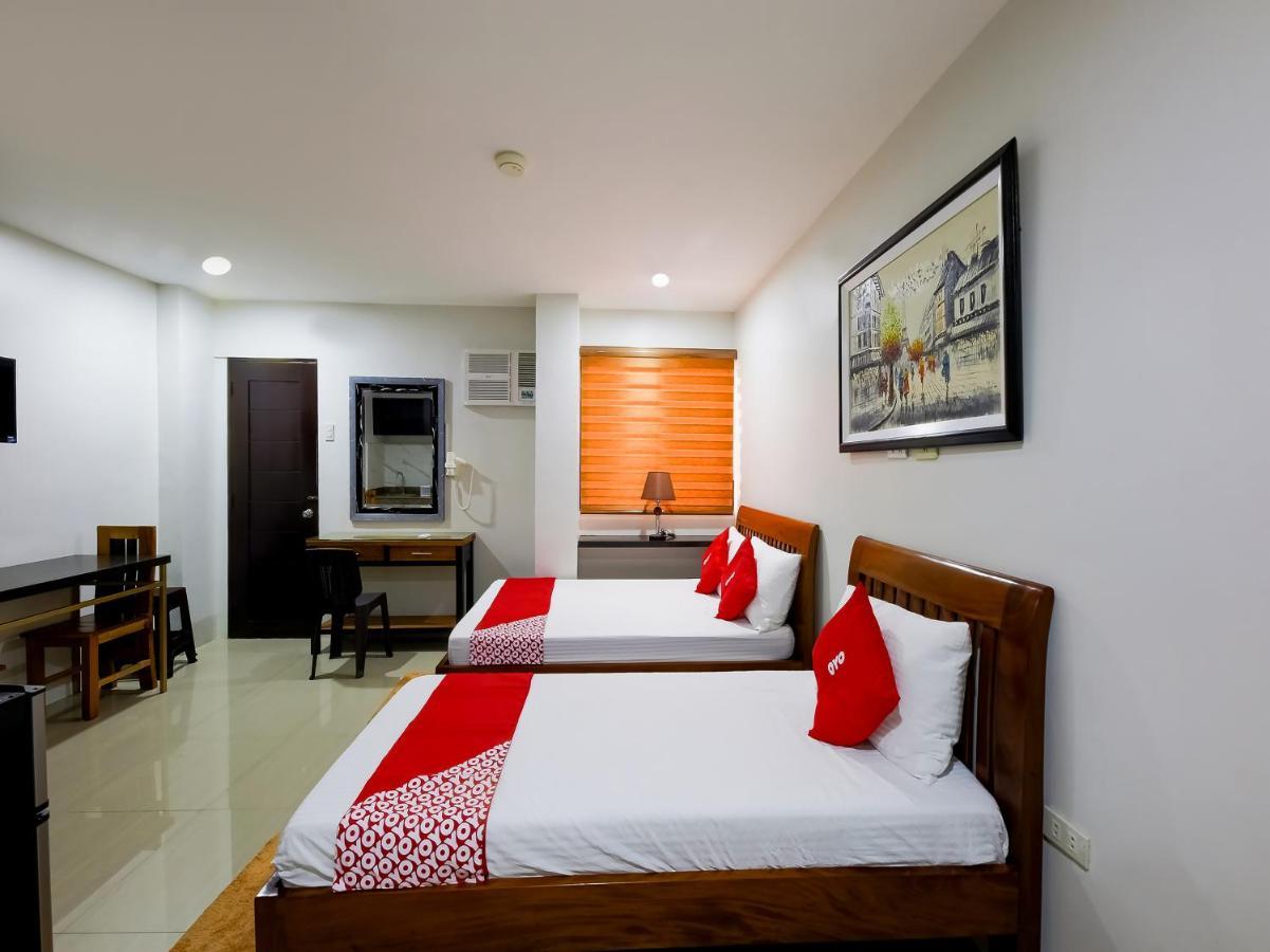 Oyo 848 Dona Aurora Condotel Quezon City Εξωτερικό φωτογραφία