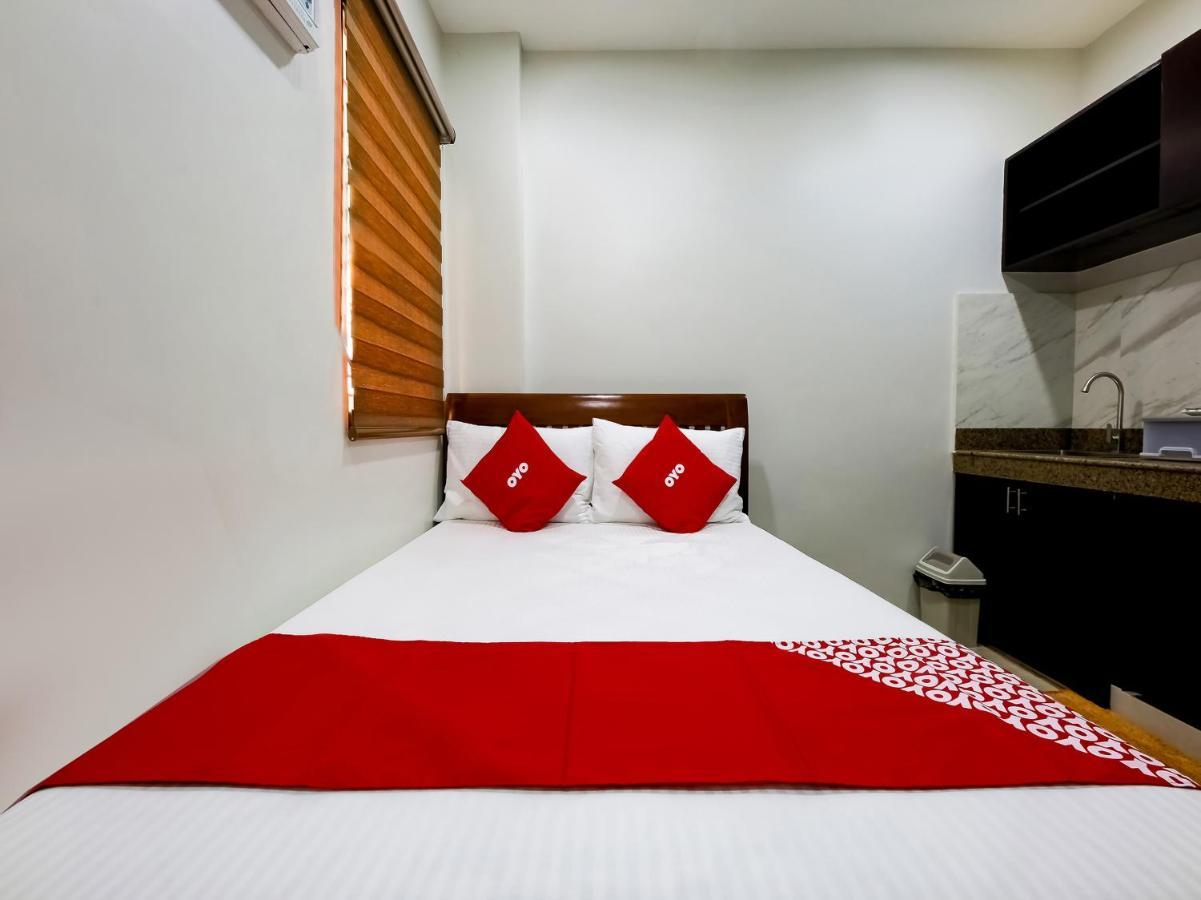 Oyo 848 Dona Aurora Condotel Quezon City Εξωτερικό φωτογραφία
