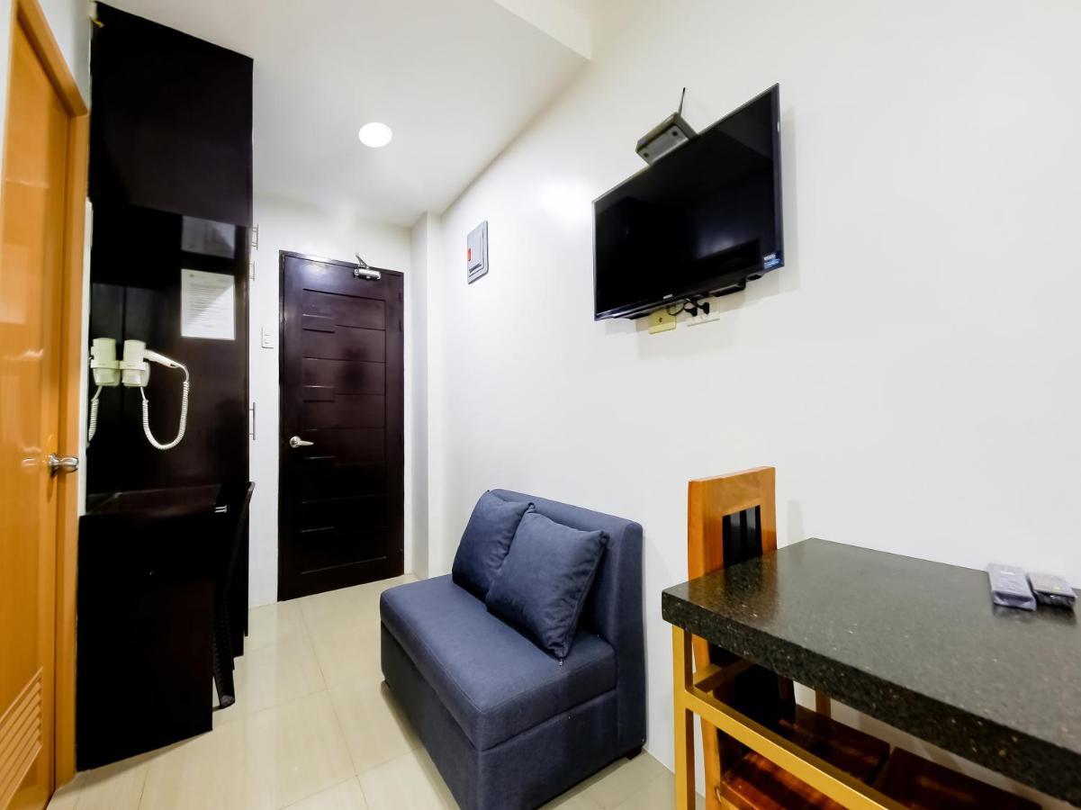 Oyo 848 Dona Aurora Condotel Quezon City Εξωτερικό φωτογραφία