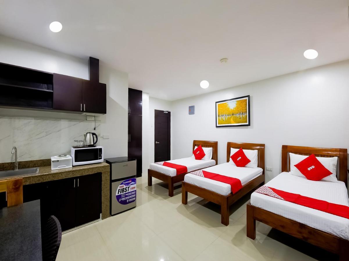 Oyo 848 Dona Aurora Condotel Quezon City Εξωτερικό φωτογραφία