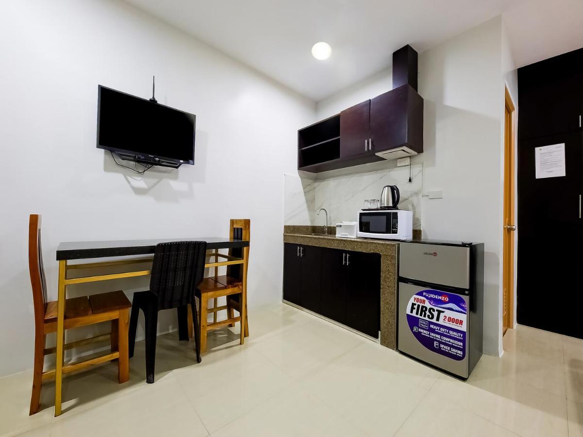 Oyo 848 Dona Aurora Condotel Quezon City Εξωτερικό φωτογραφία