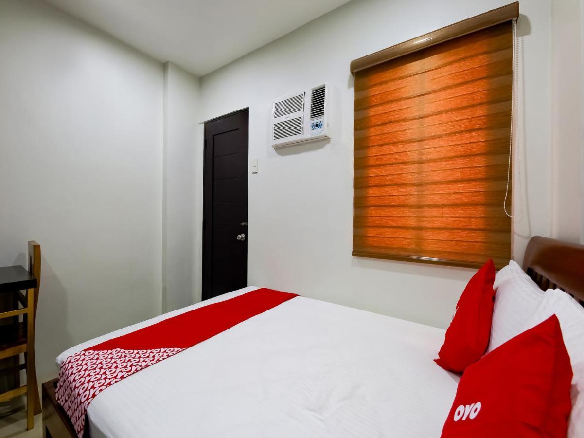 Oyo 848 Dona Aurora Condotel Quezon City Εξωτερικό φωτογραφία