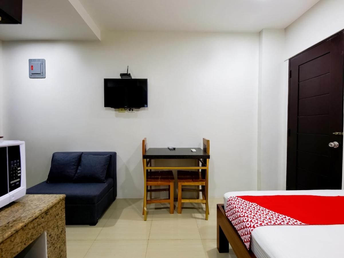 Oyo 848 Dona Aurora Condotel Quezon City Εξωτερικό φωτογραφία