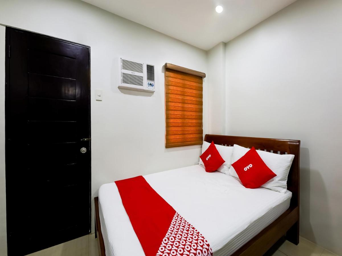 Oyo 848 Dona Aurora Condotel Quezon City Εξωτερικό φωτογραφία
