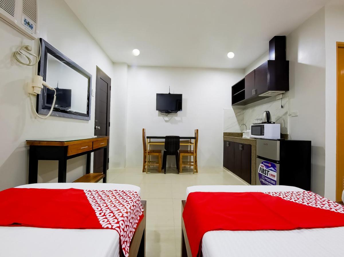 Oyo 848 Dona Aurora Condotel Quezon City Εξωτερικό φωτογραφία