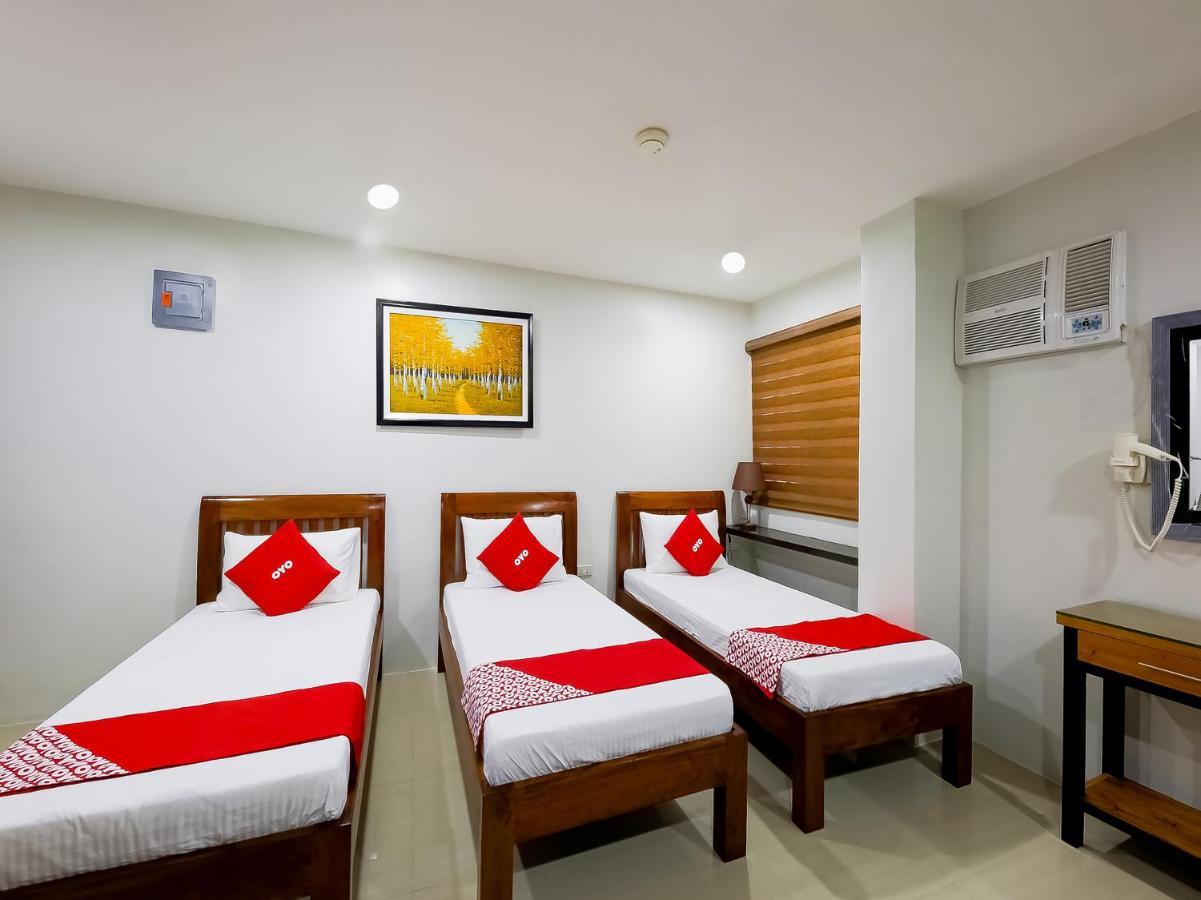 Oyo 848 Dona Aurora Condotel Quezon City Εξωτερικό φωτογραφία