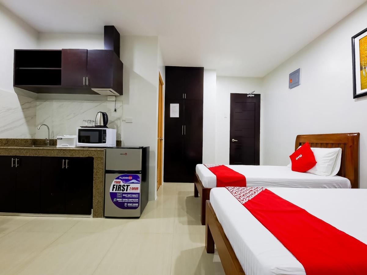 Oyo 848 Dona Aurora Condotel Quezon City Εξωτερικό φωτογραφία