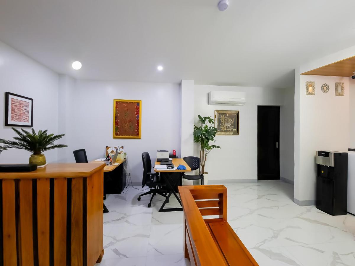 Oyo 848 Dona Aurora Condotel Quezon City Εξωτερικό φωτογραφία