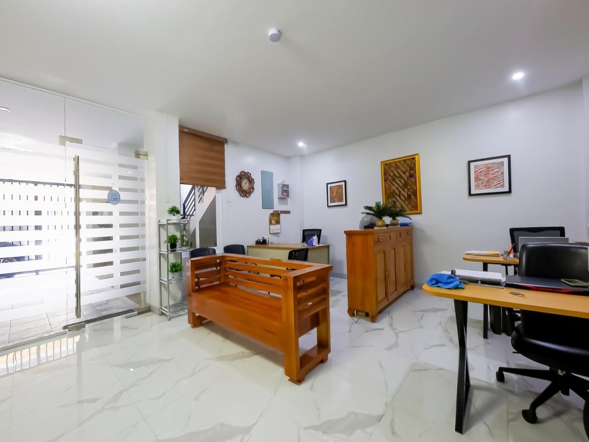 Oyo 848 Dona Aurora Condotel Quezon City Εξωτερικό φωτογραφία