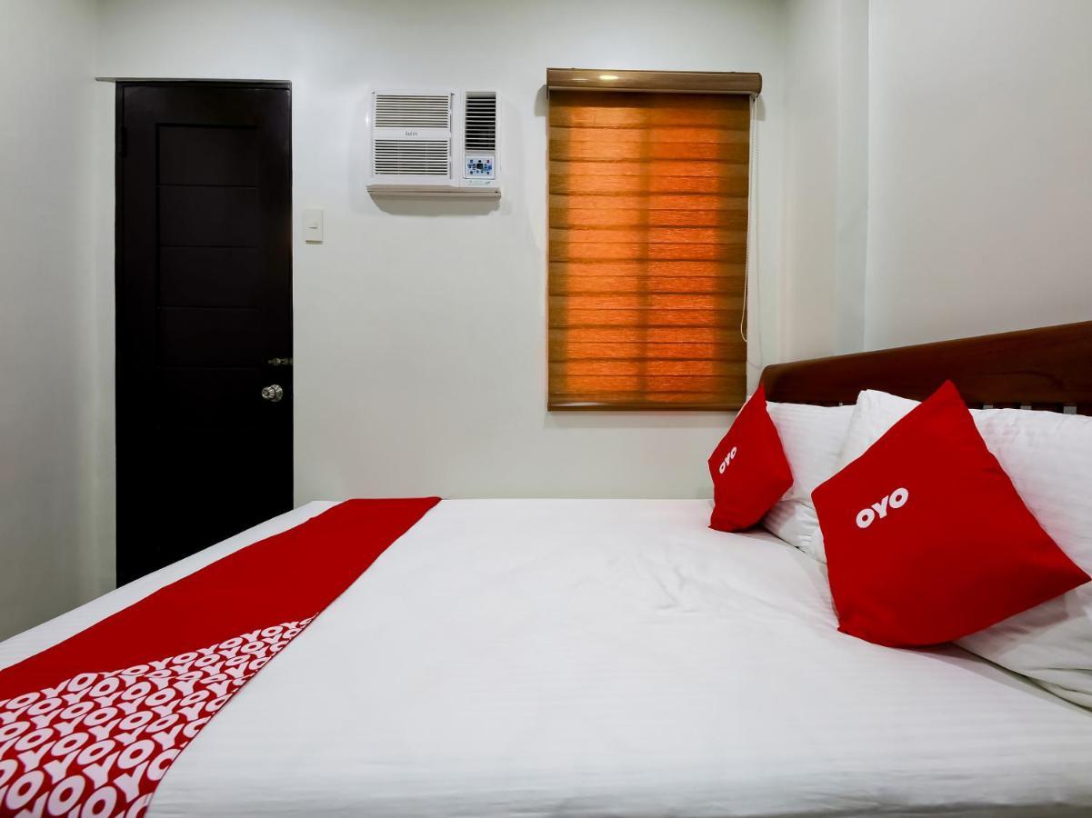Oyo 848 Dona Aurora Condotel Quezon City Εξωτερικό φωτογραφία