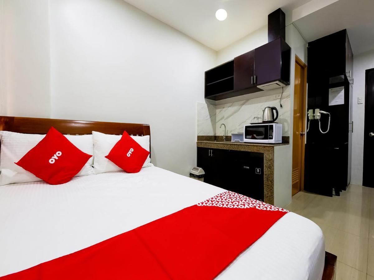 Oyo 848 Dona Aurora Condotel Quezon City Εξωτερικό φωτογραφία
