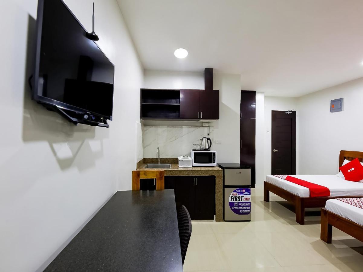 Oyo 848 Dona Aurora Condotel Quezon City Εξωτερικό φωτογραφία