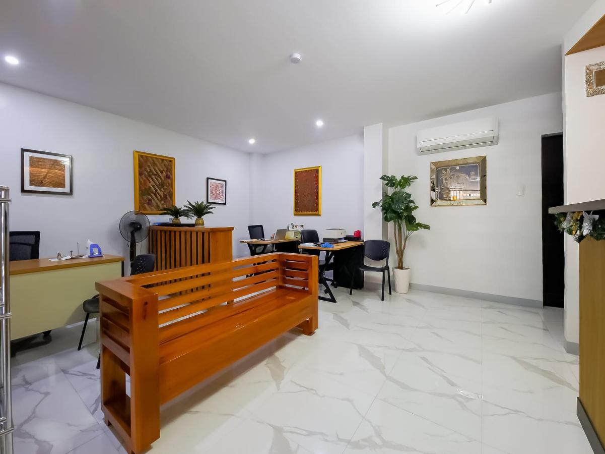 Oyo 848 Dona Aurora Condotel Quezon City Εξωτερικό φωτογραφία